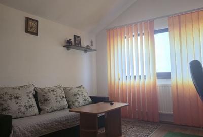 Casă cu 5 camere cu Teren 990 Mp în Ghercești - 1