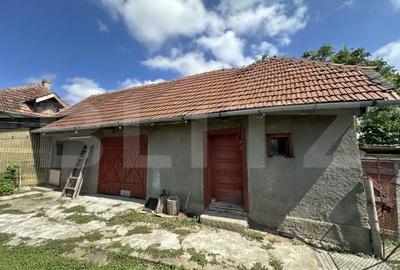 Casă cu 2 camere cu Teren 2963 Mp în Central