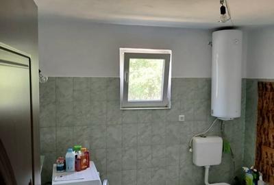 Casă cu 4 camere în Bărăști - 2