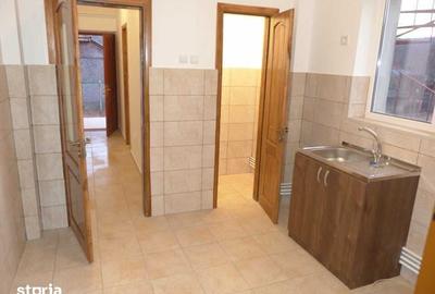 Casă cu 4 camere cu Teren 2100 Mp în Ludești - 6