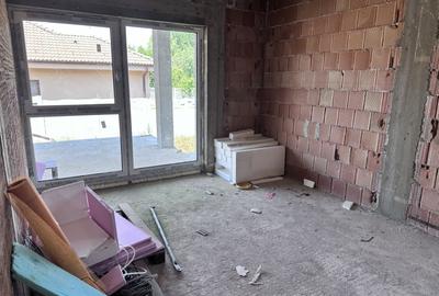 Casă individuală cu 4 camere cu Canalizare în Micești - 14