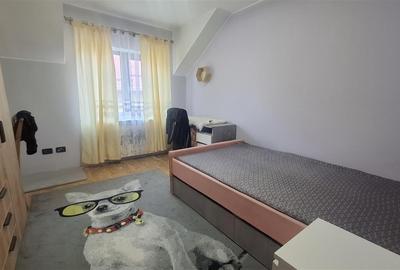 Casă cu 5 camere cu Canalizare în Cug - 9