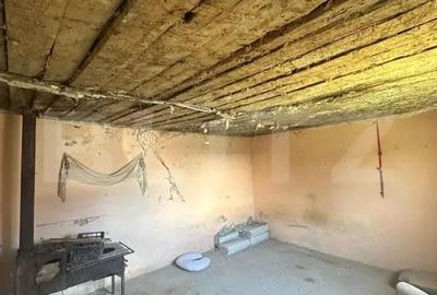 Casă cu Teren 2200 Mp în Central