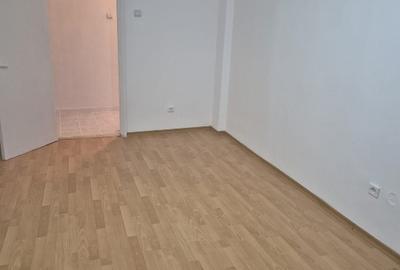 Apartament cu 3 camere decomandat în Central - 3