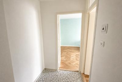 Apartament cu 3 camere semidecomandat în Aradului - 9