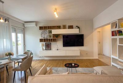 Apartament cu 2 camere, mobilat în Universitate