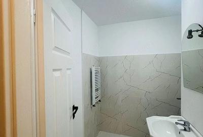 Apartament cu 4 camere decomandat în Tineretului