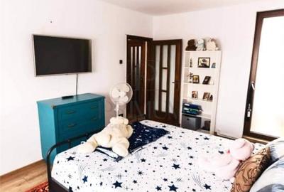 Apartament cu 4 camere decomandat în Central