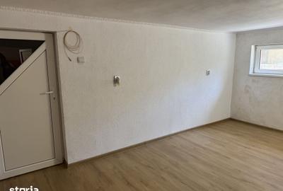 Apartament cu 2 camere în Micro 16