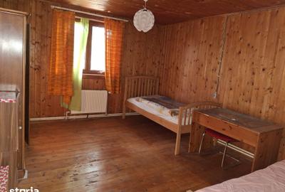 Casă cu Teren 1418 Mp în Bazna
