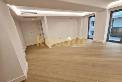 Apartament cu 3 camere semidecomandat în Nord