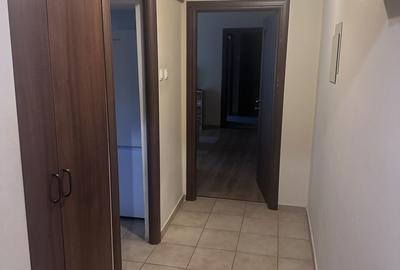 Apartament cu 2 camere în Rovine