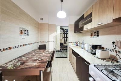 Apartament cu 2 camere decomandat în Republicii