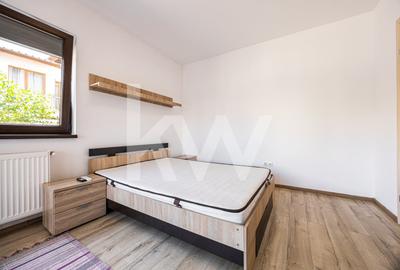 Apartament cu 2 camere semidecomandat, mobilat în Tractorul - 13