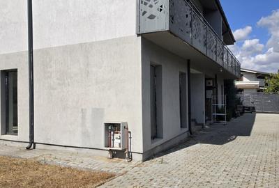 Duplex cu 4 camere cu Canalizare în Odăi