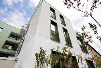 Apartament cu 3 camere semidecomandat în Eminescu