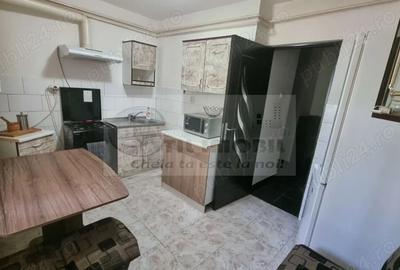 Apartament cu 3 camere decomandat în Nicolina - 4