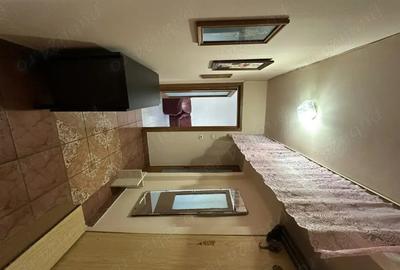 Apartament cu 3 camere în Malu Roșu