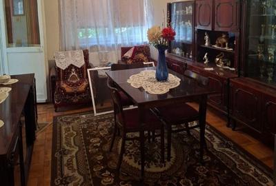 Apartament cu 3 camere decomandat în 1 Mai