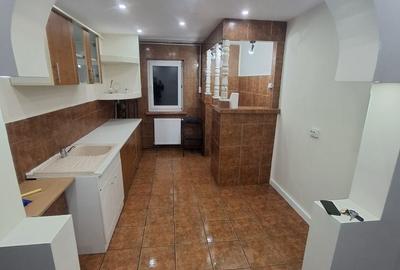 Apartament cu 4 camere decomandat în Central - 8