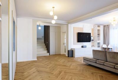 Casă cu Teren 320 Mp în Central