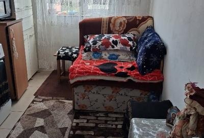 Garsonieră decomandată în CET - 4