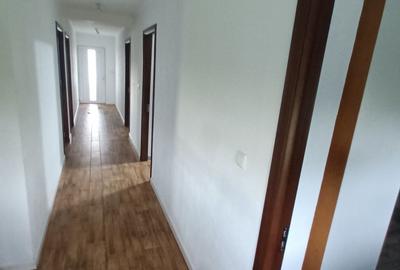 Casă cu 4 camere în Valea Călugărească - 4