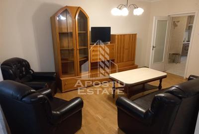 Apartament cu 3 camere semidecomandat, mobilat în Ultracentral