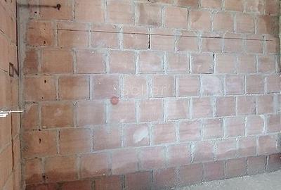 Casă cu 4 camere cu Teren 500 Mp în Cristian