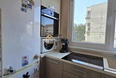 Apartament cu 3 camere decomandat în Rogerius