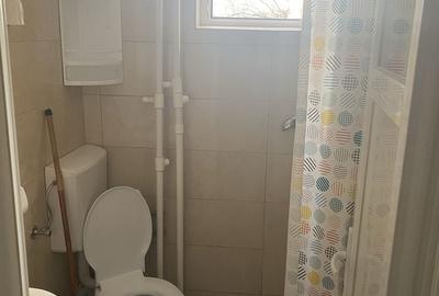 Garsonieră în Vest