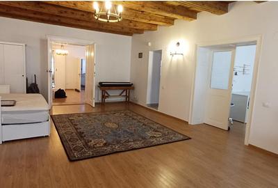 Apartament cu 3 camere nedecomandat, mobilat în Centrul Istoric - 2