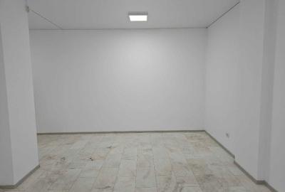 Spațiu comercial, de 150 mp, în Central - 2