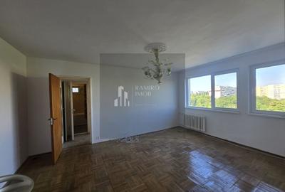 Apartament cu 2 camere decomandat în Alexandru Obregia