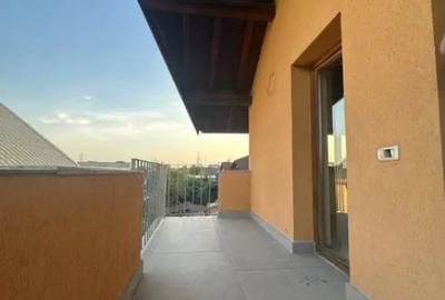Casă cu 10 camere cu Piscina în Dumbrăvița