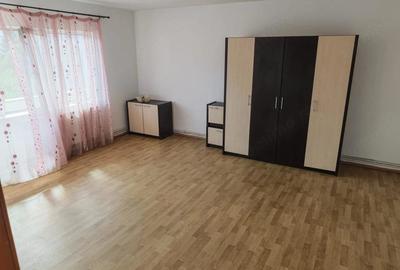 Casă cu Teren 400 Mp în Central