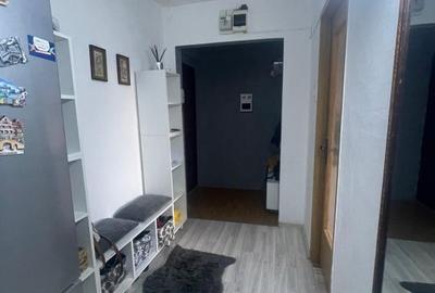 Apartament cu 3 camere în Valea Rosie