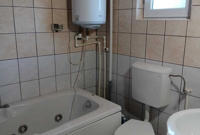 Casă cu 4 camere în Costeni