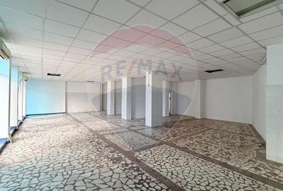 Spațiu comercial, de 135 mp, în Mazepa 2 - 1