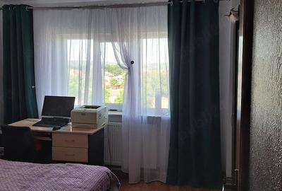 Apartament cu 3 camere decomandat în 1 Mai - 1