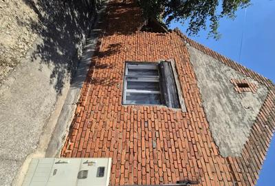 Casă cu 2 camere cu Teren 1600 Mp în Păru - 5