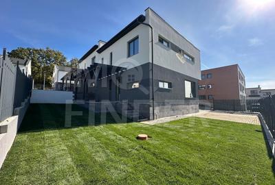 Duplex cu 4 camere cu Canalizare în Iris