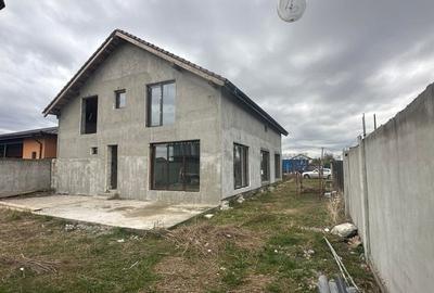 Casă cu 4 camere în Săcălaz - 3