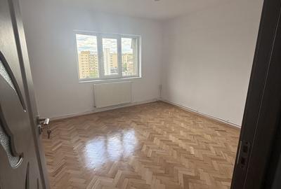 Apartament cu 3 camere semidecomandat în Central - 3