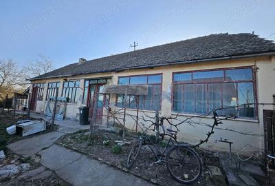 Casă cu 3 camere cu Teren 1088 Mp în Vinga