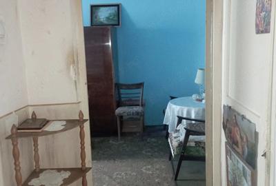 Apartament cu 2 camere decomandat în Micro 15