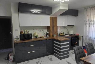 Apartament cu 3 camere nedecomandat în Exterior Vest