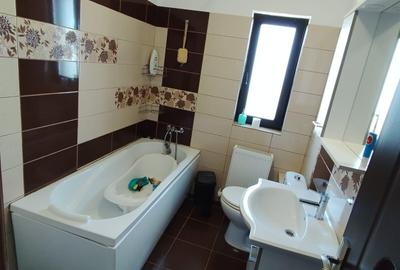 Casă cu 4 camere în Valea Adâncă - 1