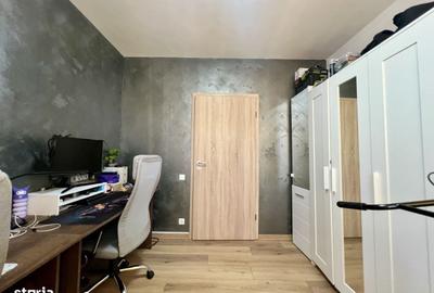 Apartament cu 3 camere semidecomandat în UMT