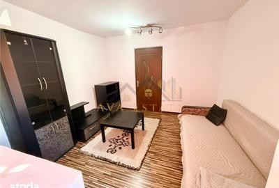 Apartament cu 2 camere decomandat în Girocului